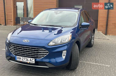 Позашляховик / Кросовер Ford Escape 2022 в 
