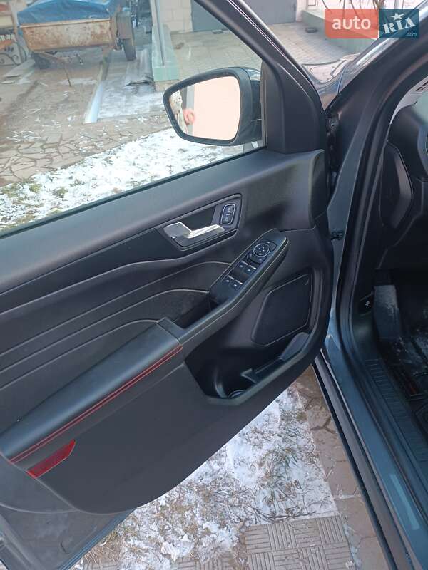 Внедорожник / Кроссовер Ford Escape 2021 в Киеве