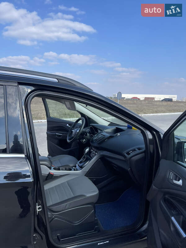 Внедорожник / Кроссовер Ford Escape 2015 в Коростене