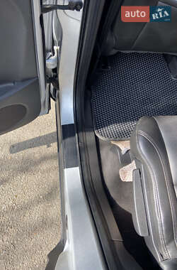 Внедорожник / Кроссовер Ford Escape 2012 в 