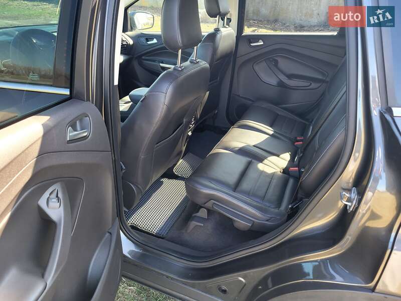 Внедорожник / Кроссовер Ford Escape 2017 в Киеве