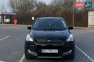 Позашляховик / Кросовер Ford Escape 2015 в 