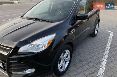 Позашляховик / Кросовер Ford Escape 2015 в 