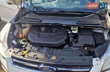 Внедорожник / Кроссовер Ford Escape 2013 в 