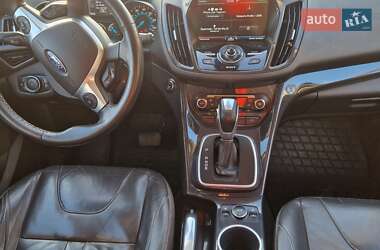 Внедорожник / Кроссовер Ford Escape 2013 в 