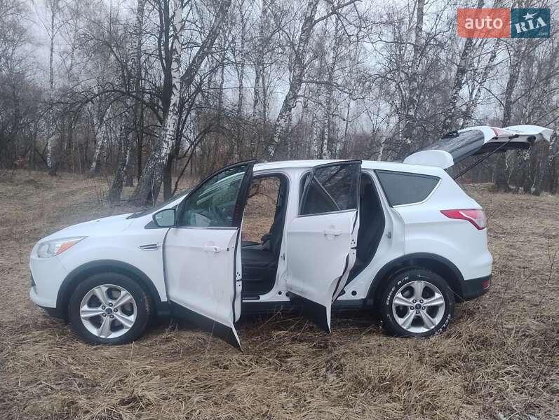 Внедорожник / Кроссовер Ford Escape 2014 в Чернигове