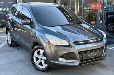 Внедорожник / Кроссовер Ford Escape 2015 в 