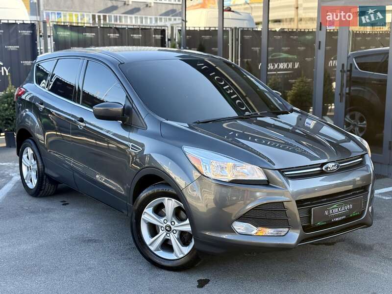 Внедорожник / Кроссовер Ford Escape 2015 в 