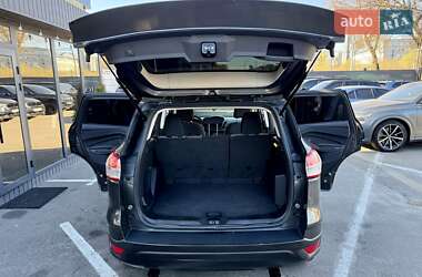 Внедорожник / Кроссовер Ford Escape 2015 в 