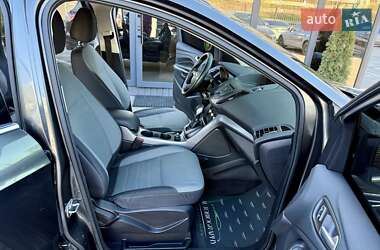 Внедорожник / Кроссовер Ford Escape 2015 в 