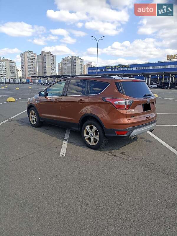 Позашляховик / Кросовер Ford Escape 2016 в Києві
