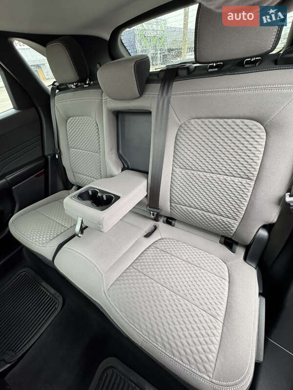 Внедорожник / Кроссовер Ford Escape 2021 в Киеве