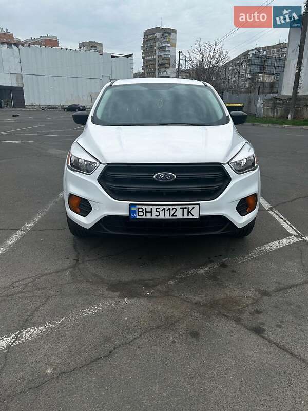 Внедорожник / Кроссовер Ford Escape 2017 в Одессе