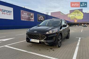 Внедорожник / Кроссовер Ford Escape 2021 в 
