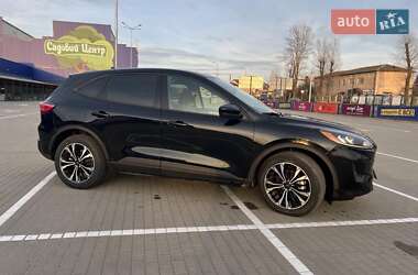 Внедорожник / Кроссовер Ford Escape 2021 в 