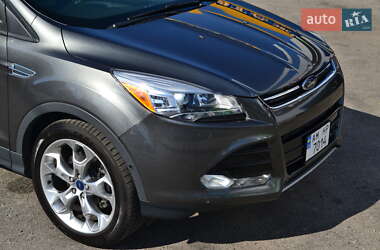 Внедорожник / Кроссовер Ford Escape 2015 в 