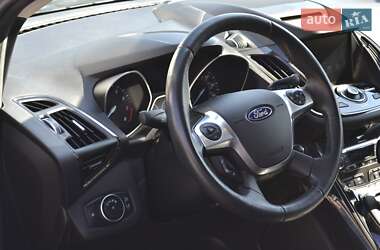 Внедорожник / Кроссовер Ford Escape 2015 в 