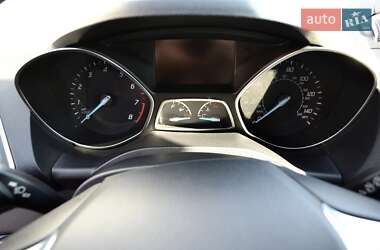 Внедорожник / Кроссовер Ford Escape 2015 в 