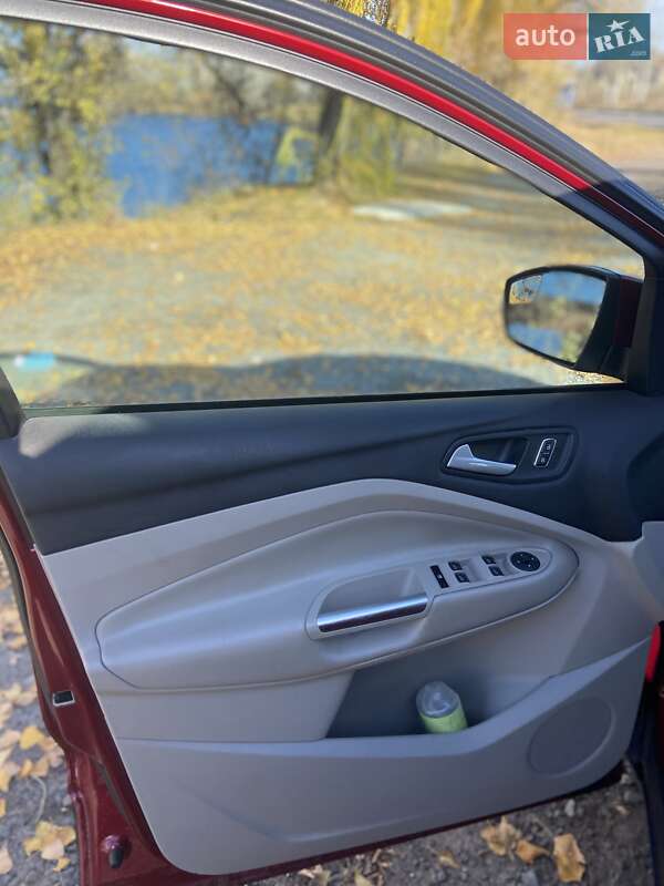 Внедорожник / Кроссовер Ford Escape 2014 в Днепре фото 10 Внедорожник / Кроссовер Ford Escape 2014 в Днепре