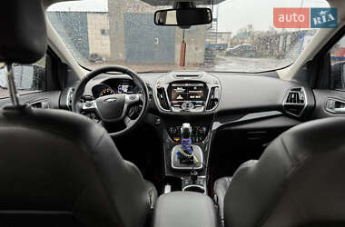 Внедорожник / Кроссовер Ford Escape 2013 в 