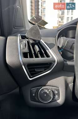 Внедорожник / Кроссовер Ford Escape 2013 в 