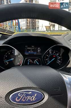 Внедорожник / Кроссовер Ford Escape 2013 в 