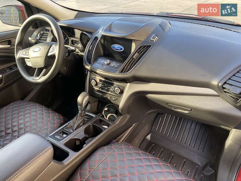 Внедорожник / Кроссовер Ford Escape 2018 в Киеве