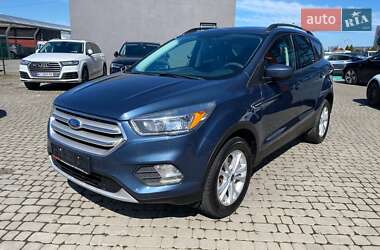 Внедорожник / Кроссовер Ford Escape 2018 в 