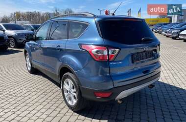 Внедорожник / Кроссовер Ford Escape 2018 в 