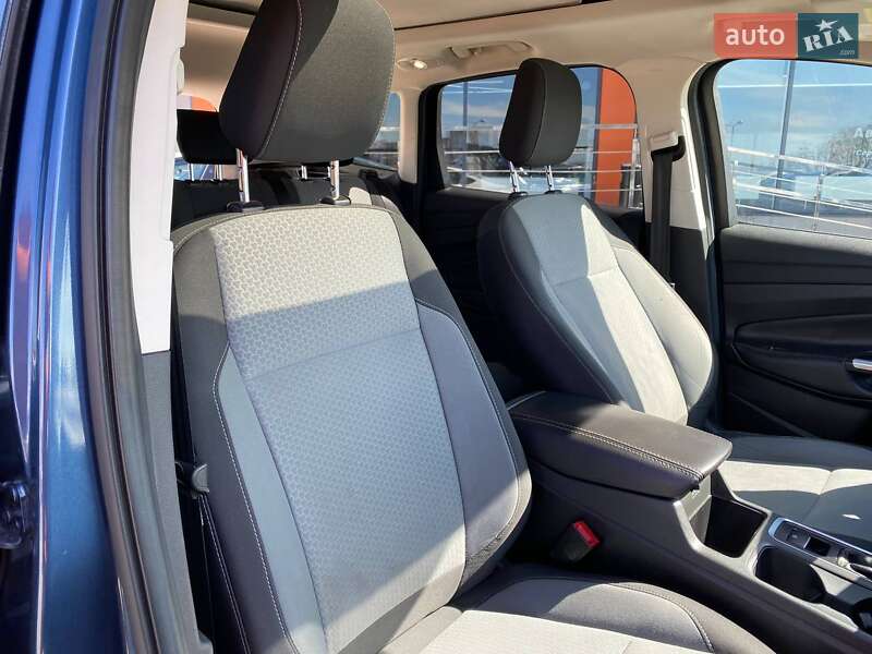Позашляховик / Кросовер Ford Escape 2018 в Львові
