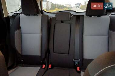 Внедорожник / Кроссовер Ford Escape 2018 в 