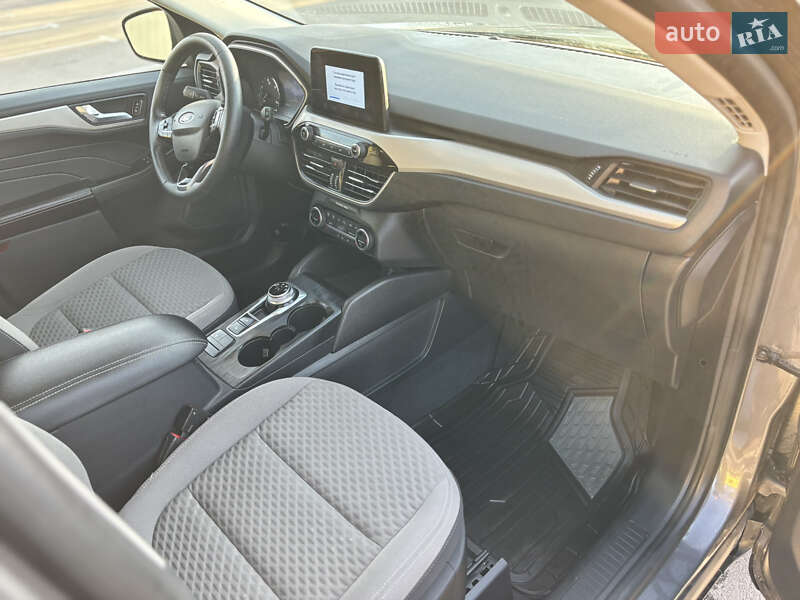 Внедорожник / Кроссовер Ford Escape 2021 в Ровно