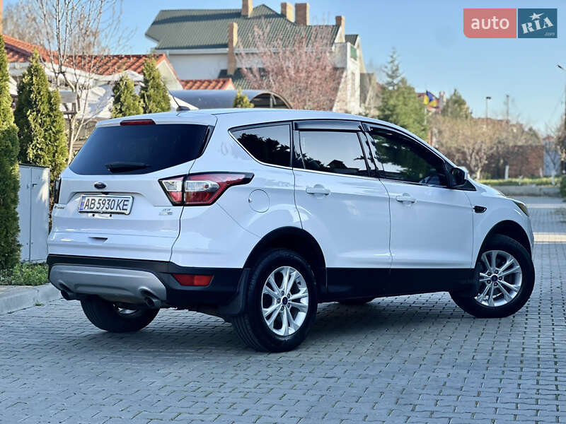 Внедорожник / Кроссовер Ford Escape 2017 в Одессе
