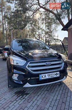 Внедорожник / Кроссовер Ford Escape 2017 в 