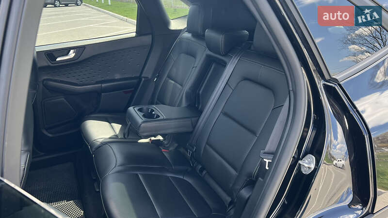 Внедорожник / Кроссовер Ford Escape 2020 в Днепре
