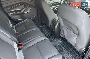 Позашляховик / Кросовер Ford Escape 2014 в 