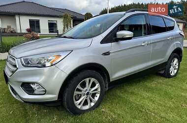 Внедорожник / Кроссовер Ford Escape 2017 в 