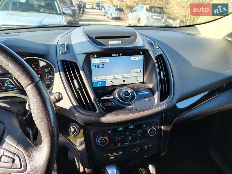 Внедорожник / Кроссовер Ford Escape 2017 в Луцке