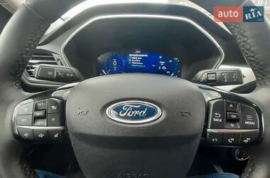 Внедорожник / Кроссовер Ford Escape 2022 в 