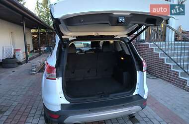 Внедорожник / Кроссовер Ford Escape 2014 в 