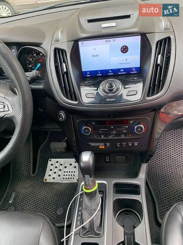 Позашляховик / Кросовер Ford Escape 2016 в Києві
