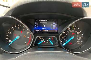 Внедорожник / Кроссовер Ford Escape 2016 в 