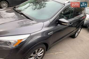 Внедорожник / Кроссовер Ford Escape 2016 в 