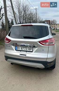 Внедорожник / Кроссовер Ford Escape 2013 в 