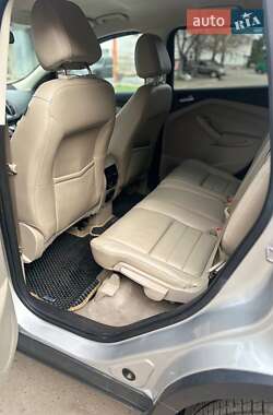 Внедорожник / Кроссовер Ford Escape 2013 в 