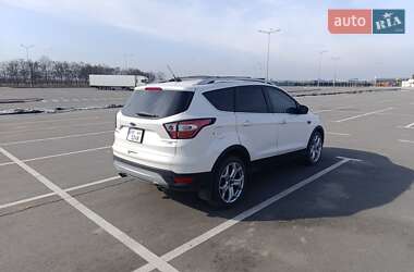 Внедорожник / Кроссовер Ford Escape 2016 в 
