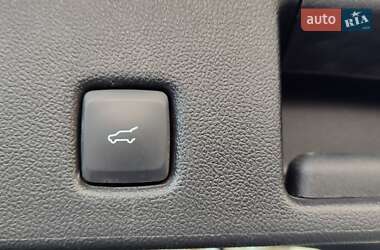 Внедорожник / Кроссовер Ford Escape 2022 в 