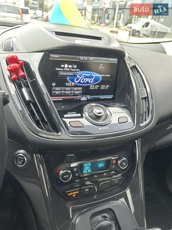 Внедорожник / Кроссовер Ford Escape 2015 в Ивано-Франковске