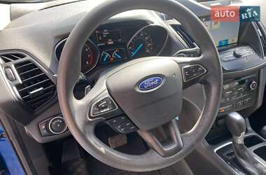Внедорожник / Кроссовер Ford Escape 2017 в 