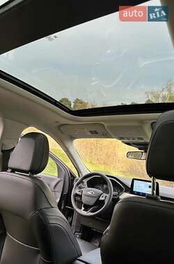 Внедорожник / Кроссовер Ford Escape 2022 в 